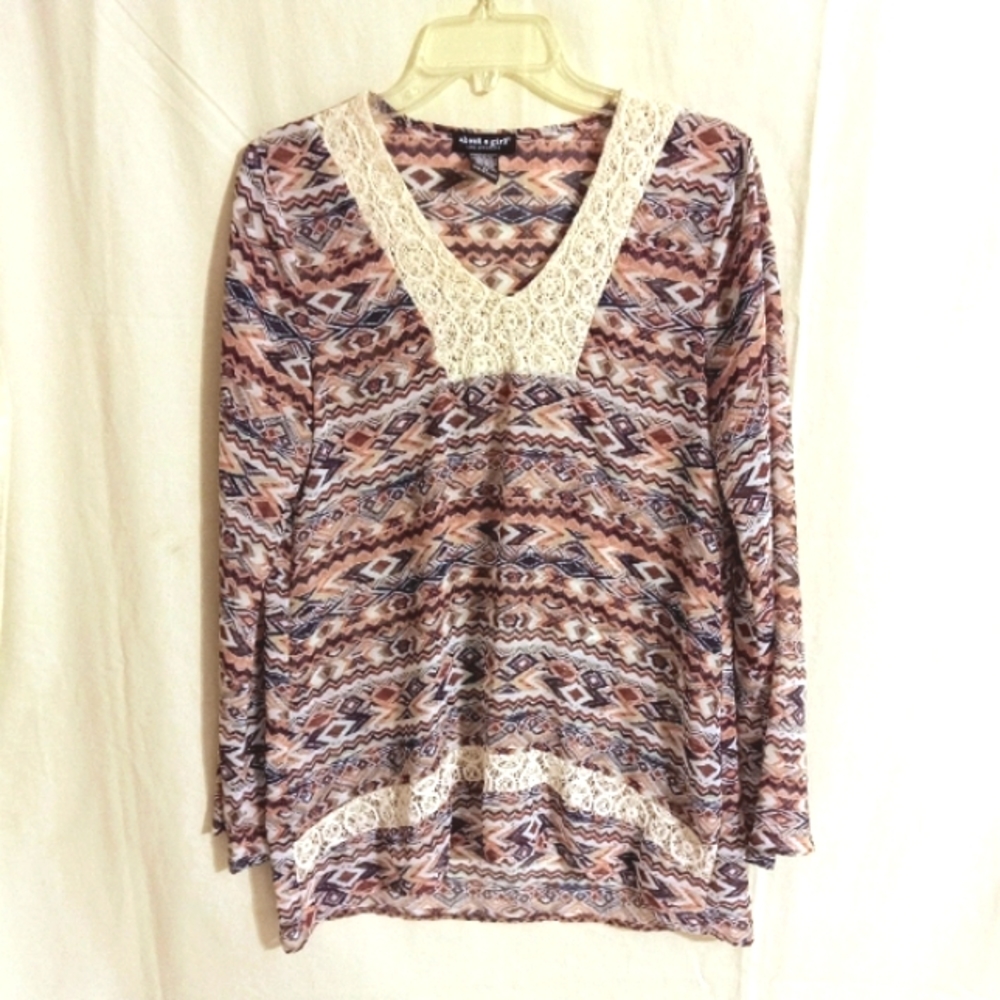 About A Girl Aztec Design Lace Neckline Wide Sleeve Tunic Wms Sz Med
